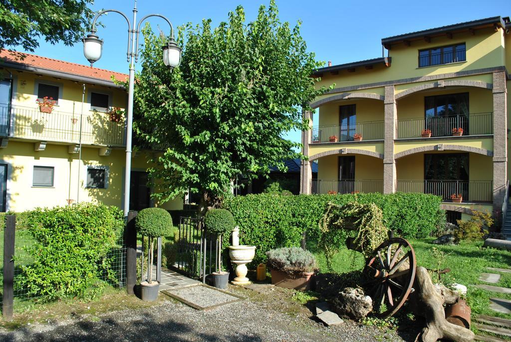 Fondo Brugarolo Villa Busnago ภายนอก รูปภาพ